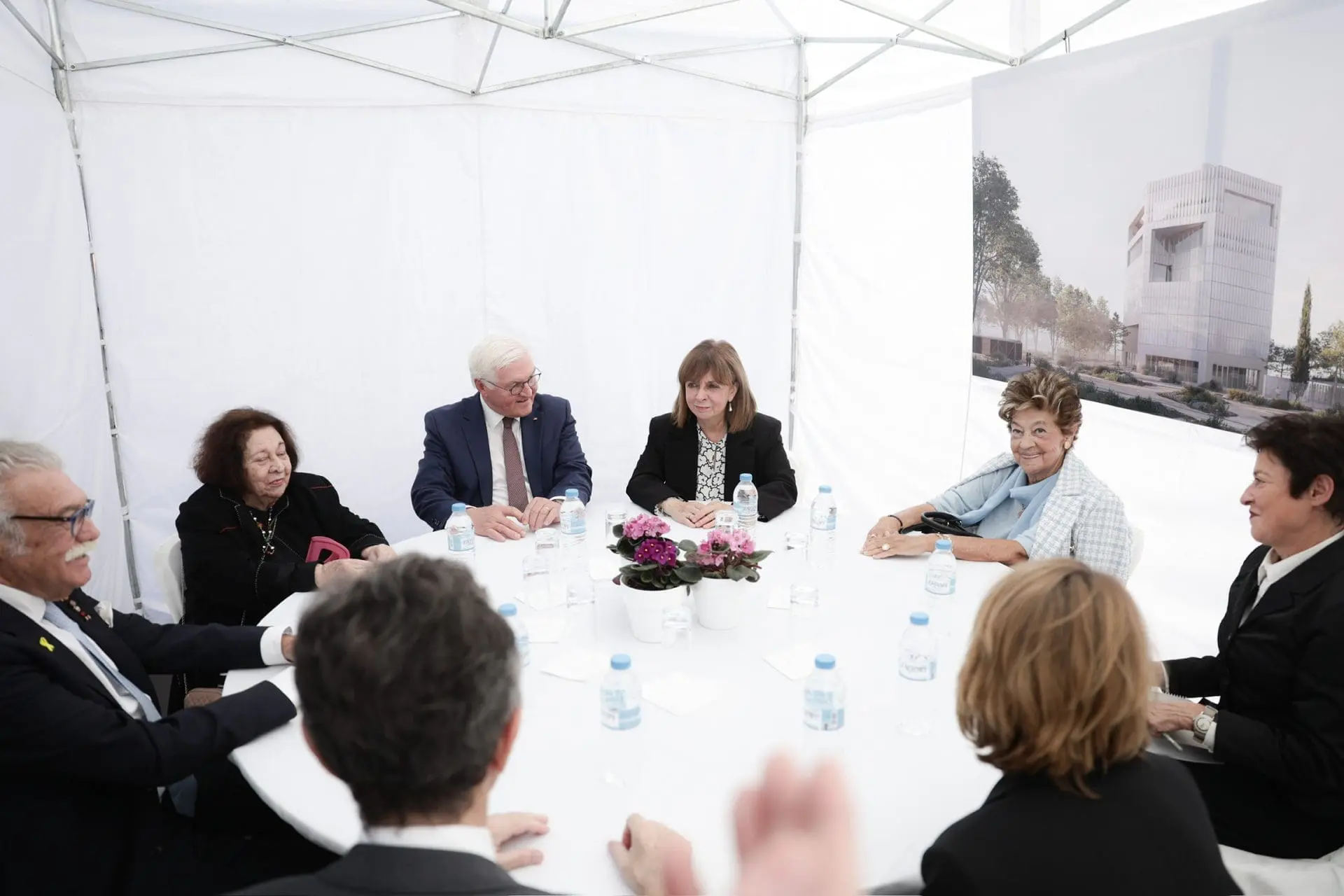 57245 E940F5B8 8DF9 4D87 BAF9 E55A496DA570 1920x1440 1