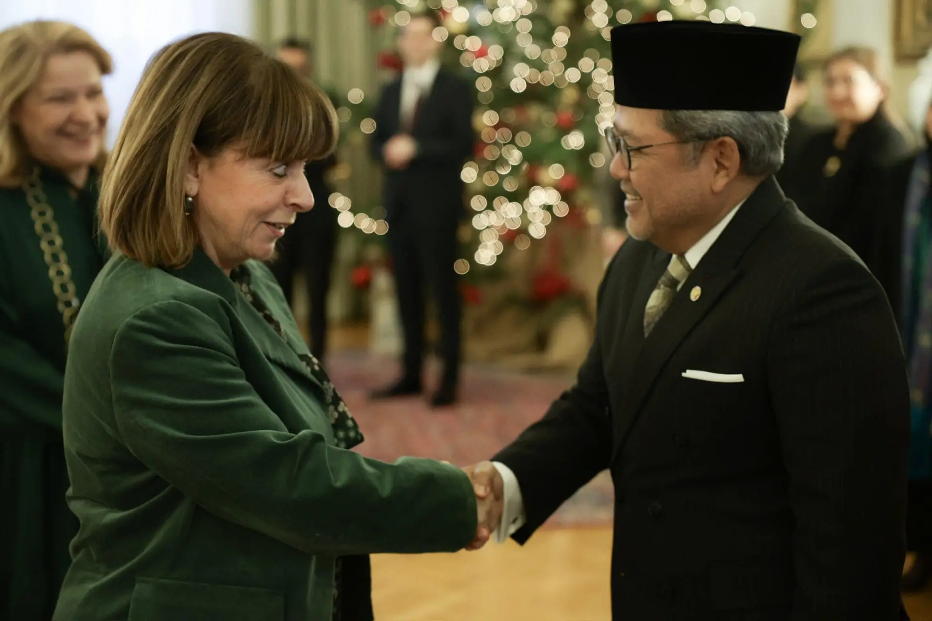 58001 999E1CED 9405 41D2 817E 2D6C236959D0 1920x1440 1