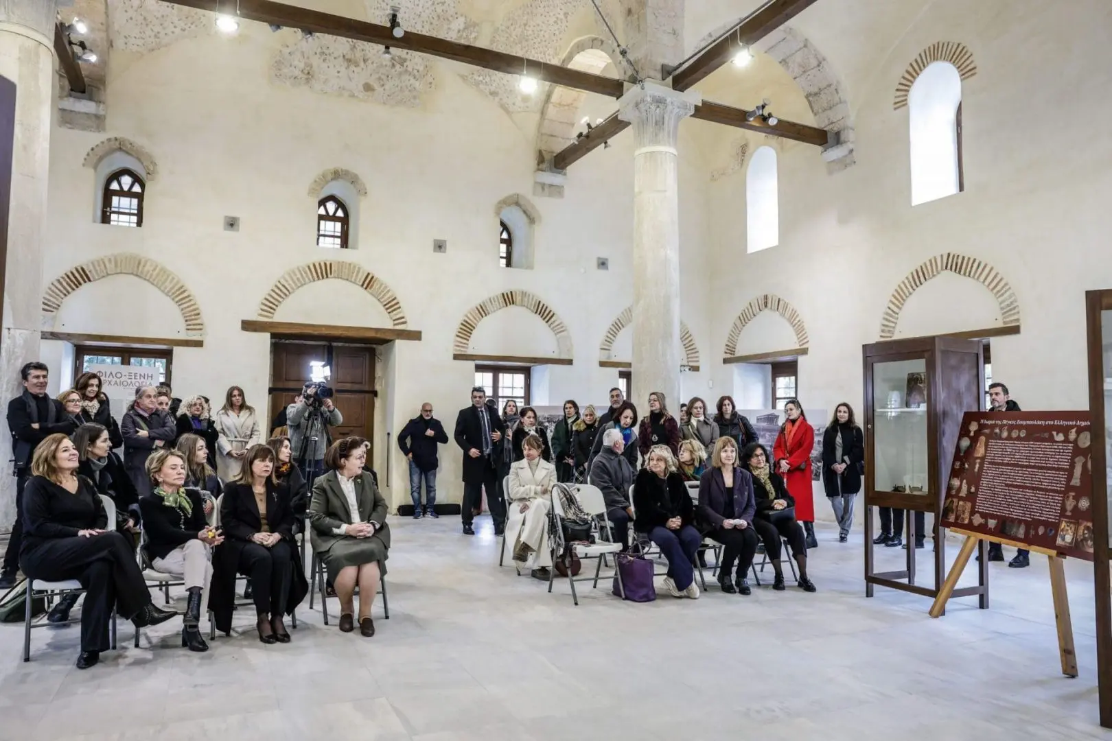 Stin Romaiki Agora gia tin teleti paradosis tis doreas tis Pegkys Zoumpoulaki sto E