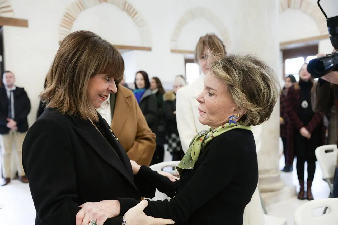 Stin Romaiki Agora gia tin teleti paradosis tis doreas tis Pegkys Zoumpoulaki sto E 3