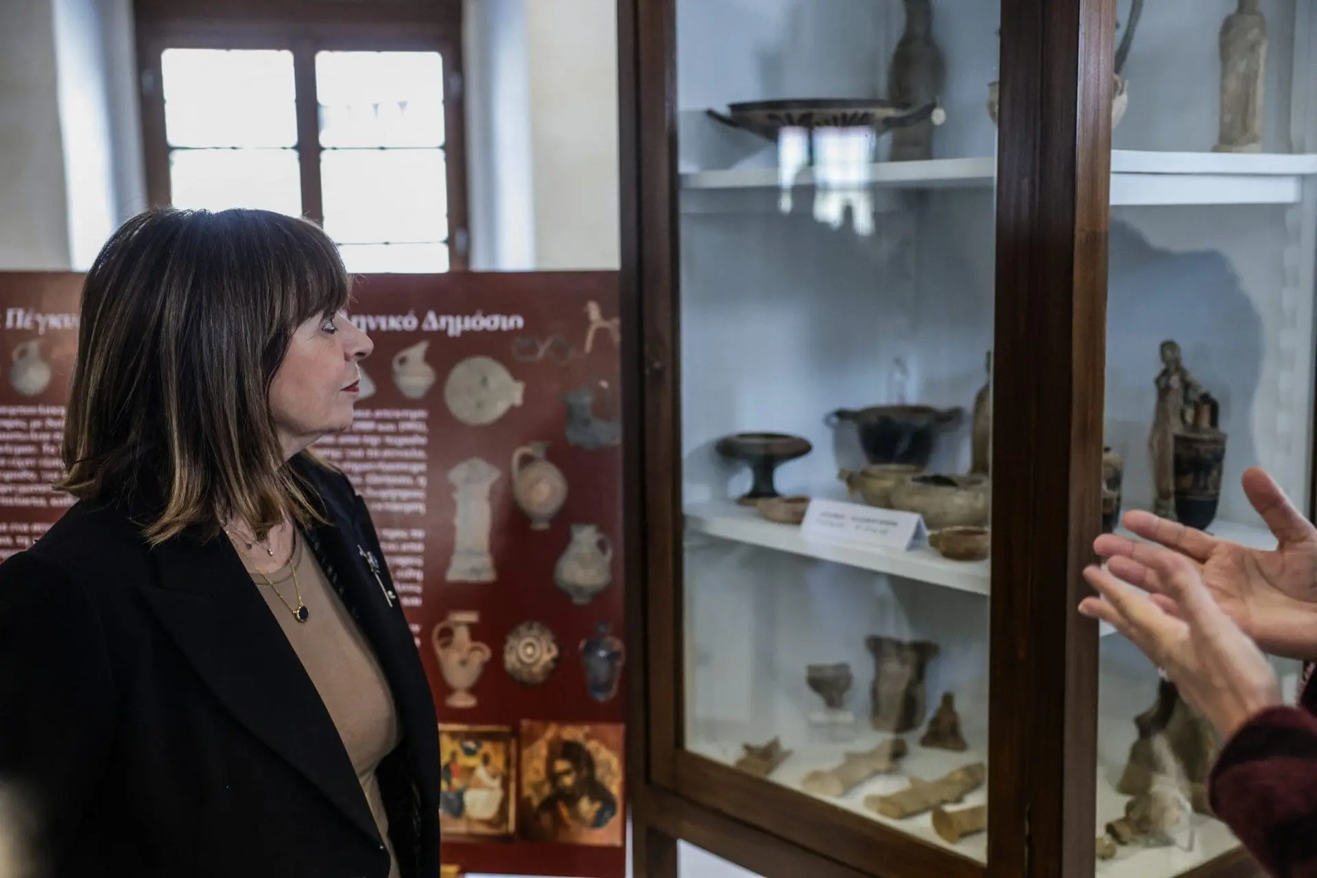 Stin Romaiki Agora gia tin teleti paradosis tis doreas tis Pegkys Zoumpoulaki sto E 5