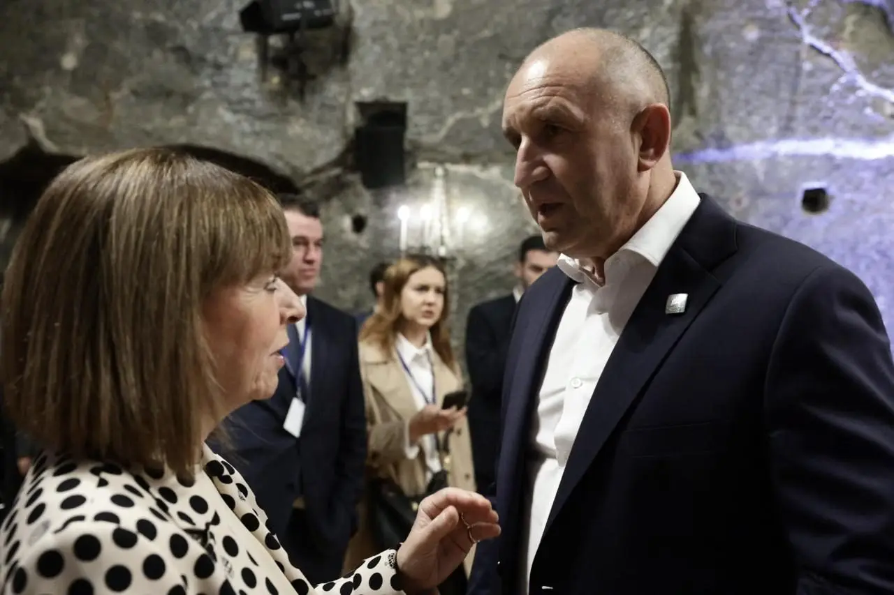 Στο δείπνο που παρέθεσε ο Πρόεδρος της Δημοκρατίας της Πολωνίας Andrzej Duda 12