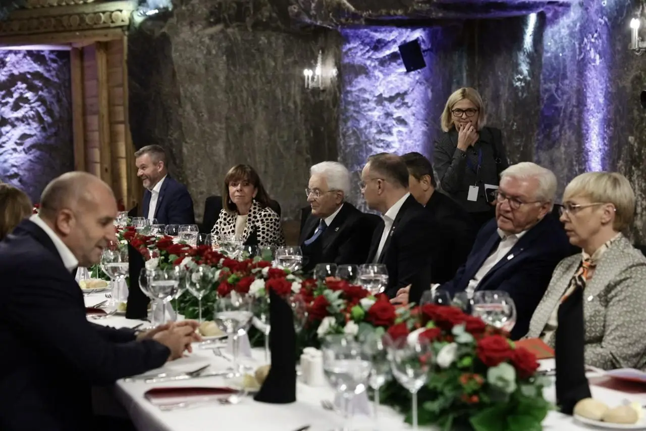 Στο δείπνο που παρέθεσε ο Πρόεδρος της Δημοκρατίας της Πολωνίας Andrzej Duda 7