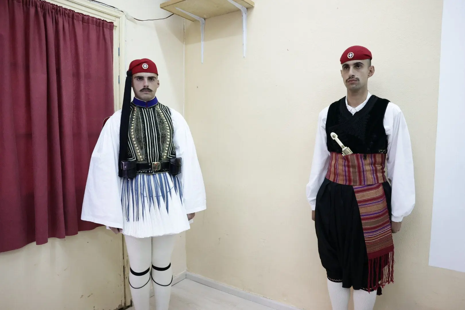 Stin ekthesi I Evzoniki stoli I istoriki diadromi tis mesa apo 40 erga tou Gianni Mylona