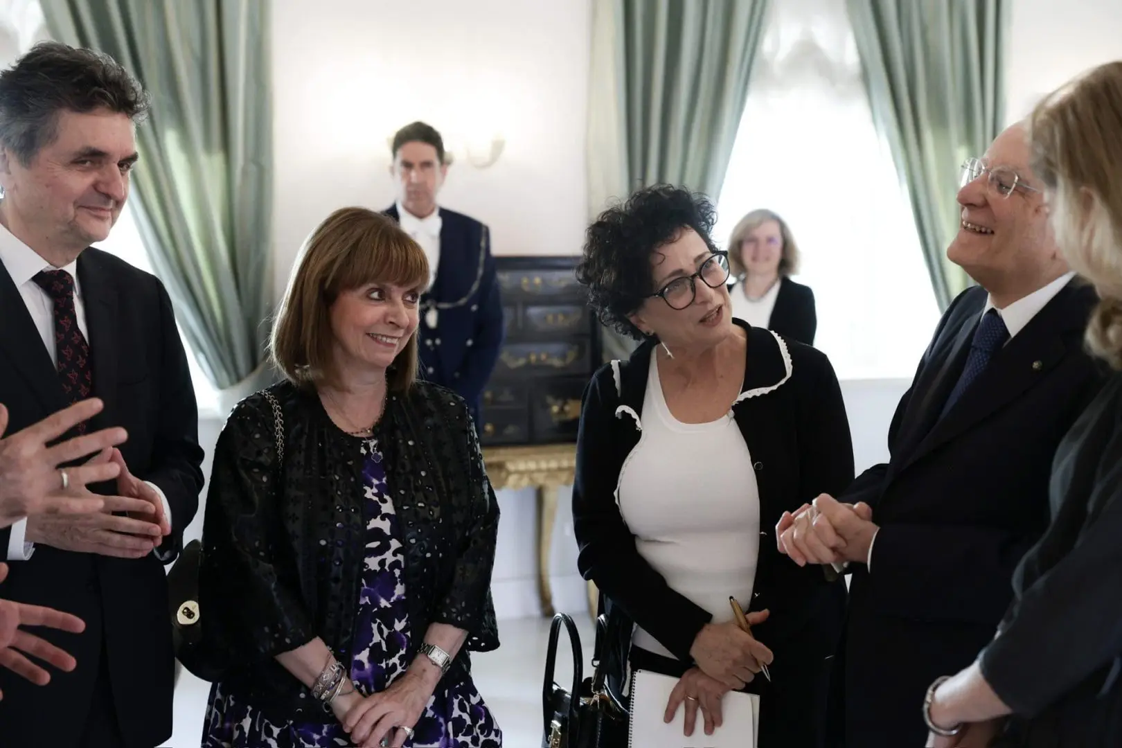 sto deipno pou parethese o proedros tis dimokratias sergio mattarella 3