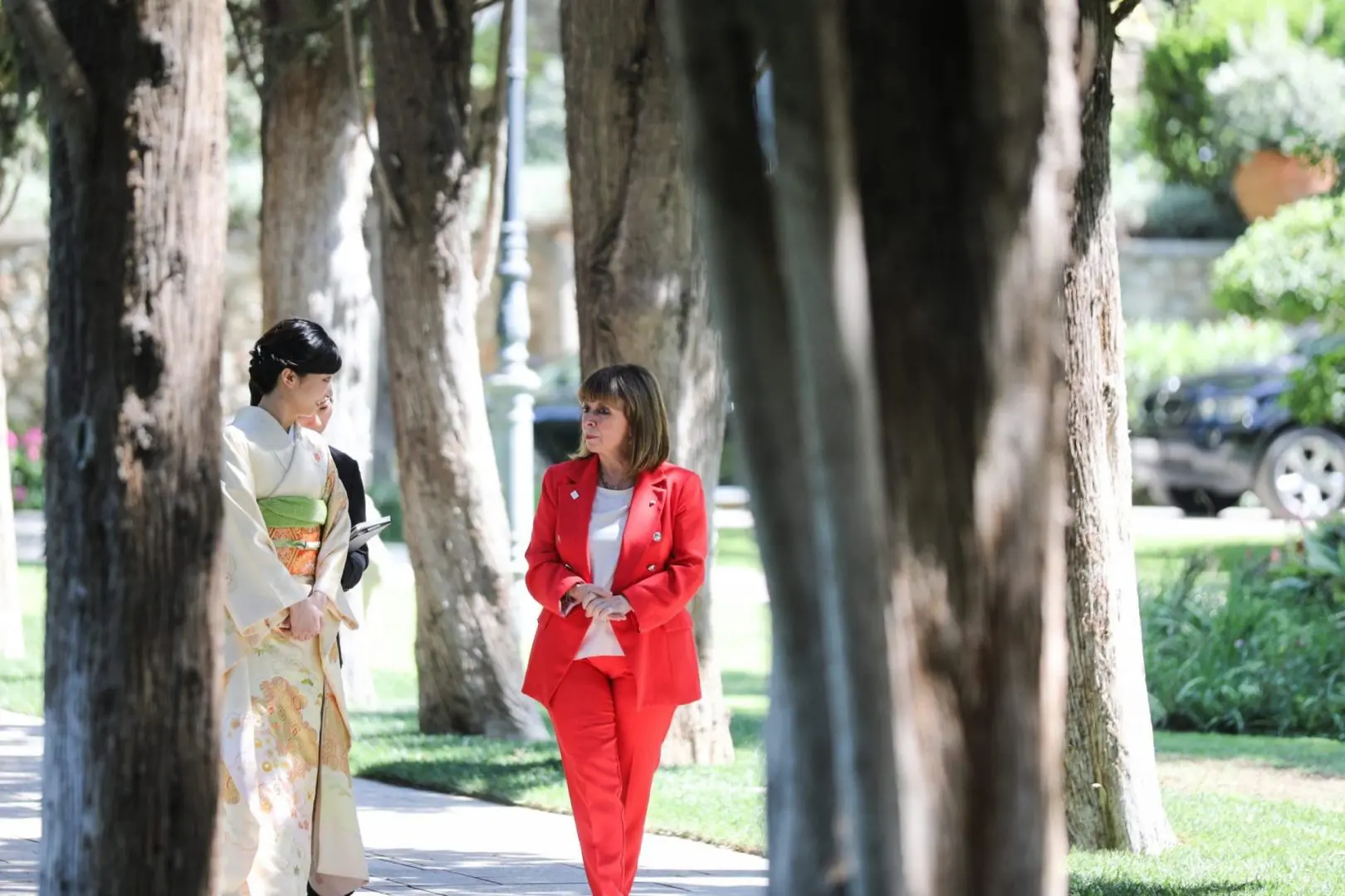 synantisi me tin prigkipissa kako tis iaponias 1