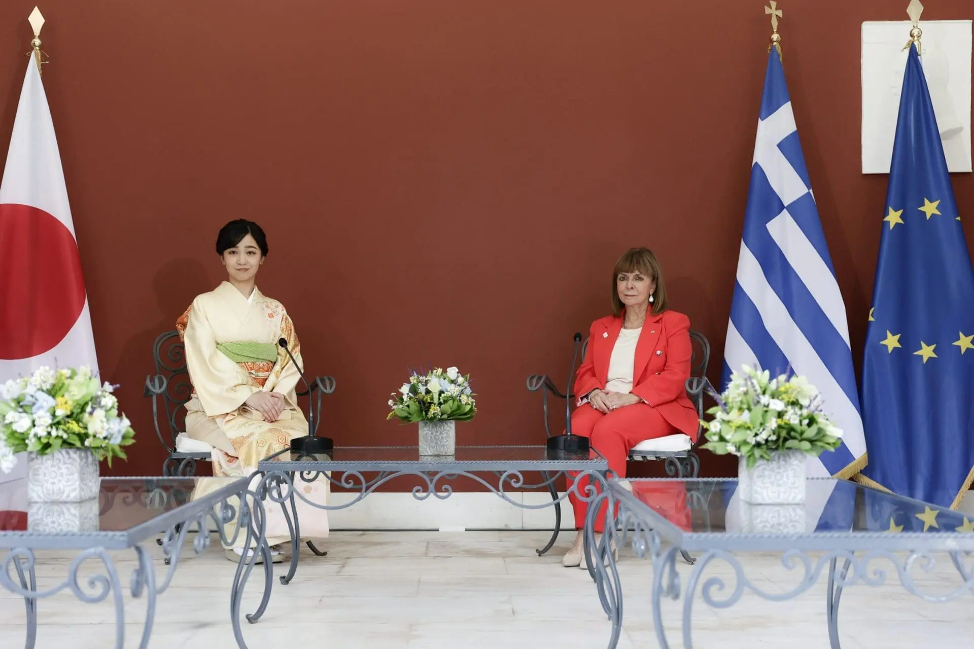 synantisi me tin prigkipissa kako tis iaponias 6