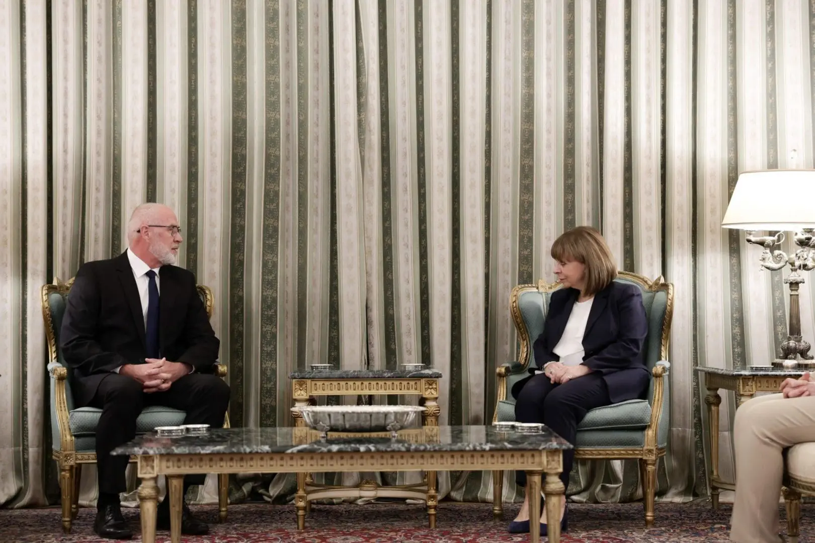 teleti epidosis diapisteftirion neo presveon iounios 2024 3