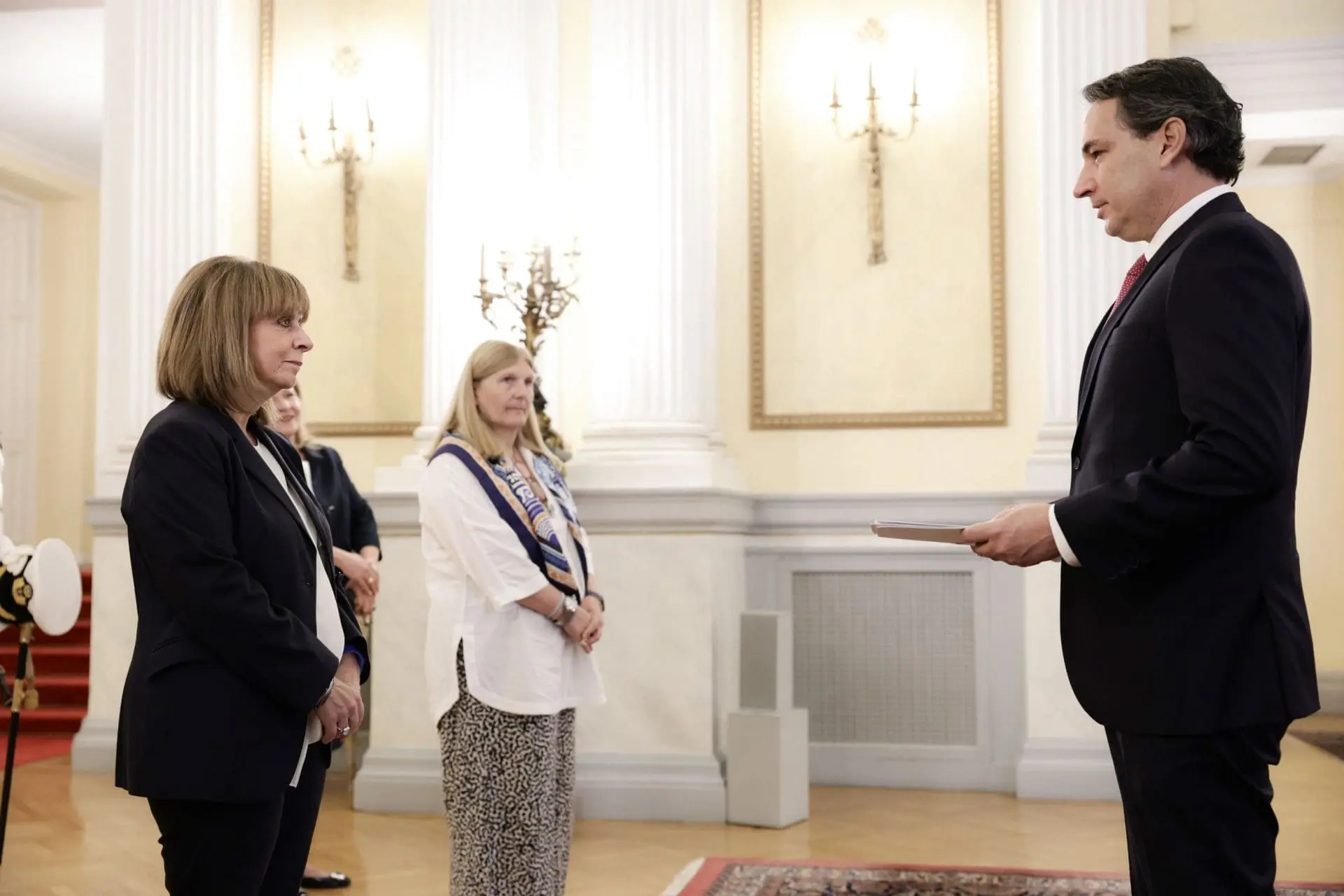 teleti epidosis diapisteftirion neo presveon iounios 2024 4