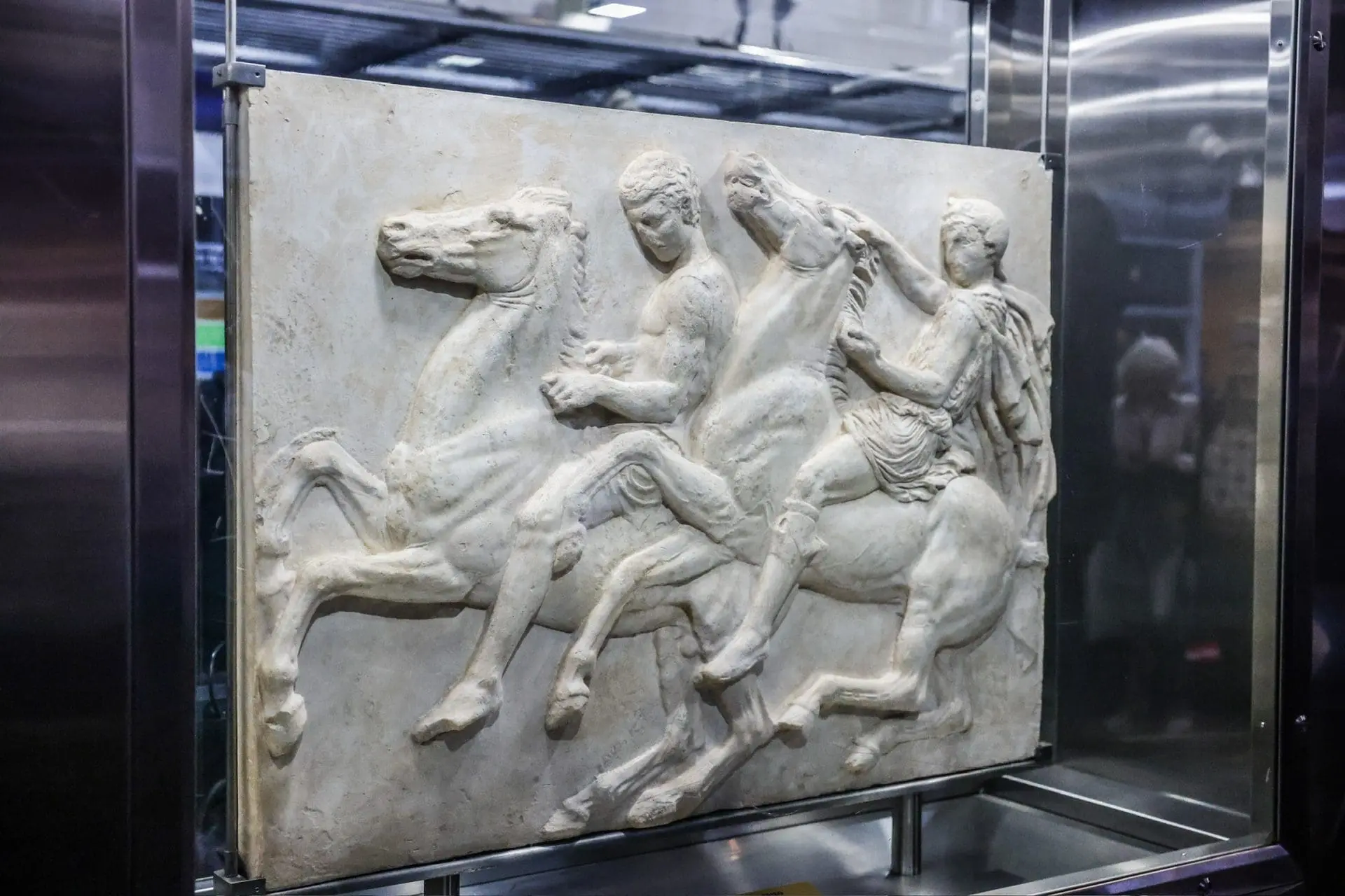 Αποκαλυπτήρια αντιγράφου αγάλματος Κόρης στον σταθμό μετρό του Σαντιάγο Grecia 10
