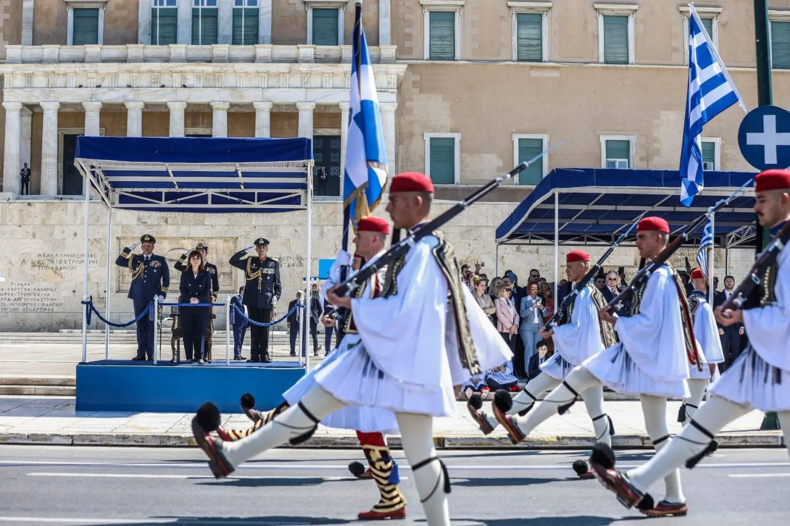 Δήλωση της Προέδρου της Δημοκρατίας Κατερίνας Σακελλαροπούλου μετά την παρέλαση για την Εθνική Επέτειο της 25ης Μαρτίου 1821 1