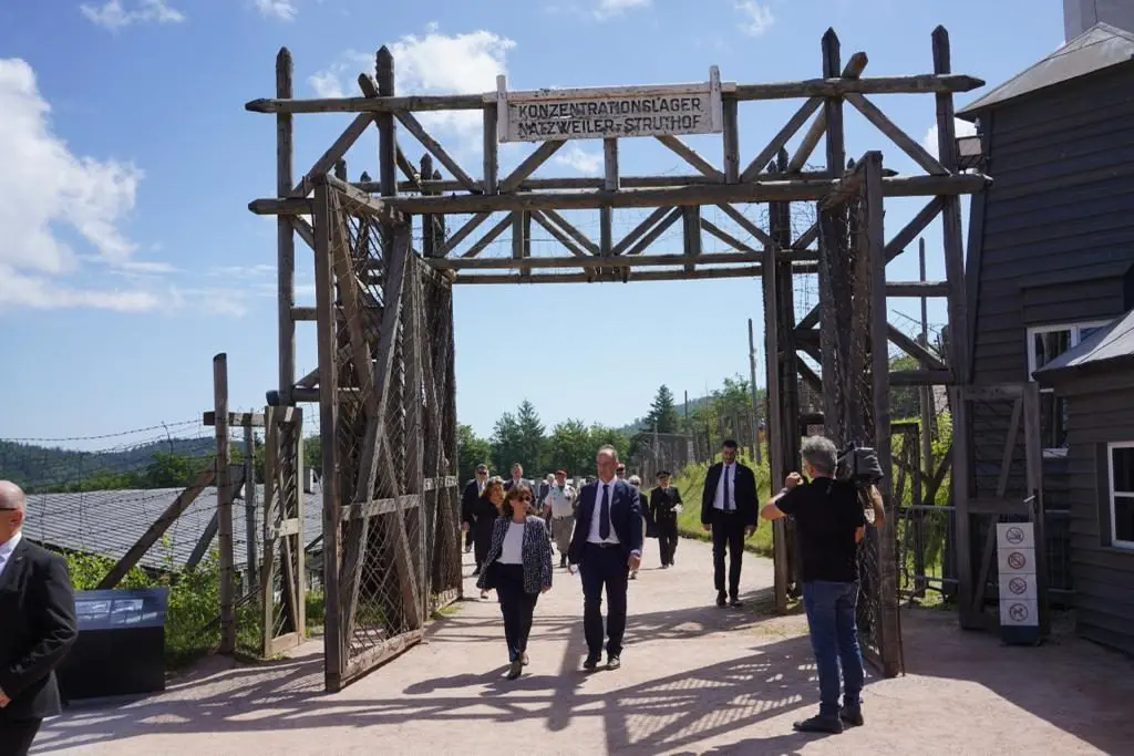 Επίσκεψη στο πρώην στρατόπεδο συγκέντρωσης Νατζβάιλερ Στρούτχοφ 1