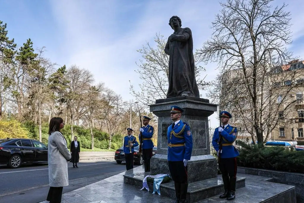 Επίσκεψη στον Ανδριάντα του Ρήγα Φεραίου 1