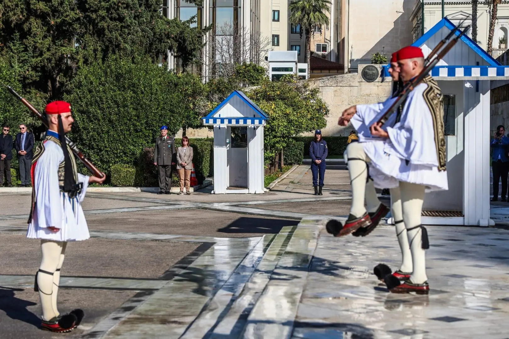 Η Μπάντα του Πολεμικού Ναυτικού στον κήπο του Προεδρικού Μεγάρου 1
