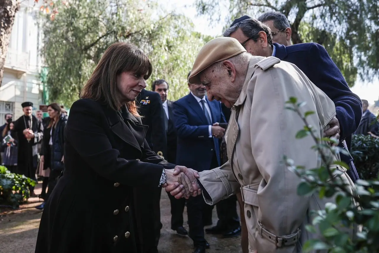 Κατάθεση στεφάνου στο Μνημείο Ολοκαυτώματος Ελλήνων Εβραίων 3