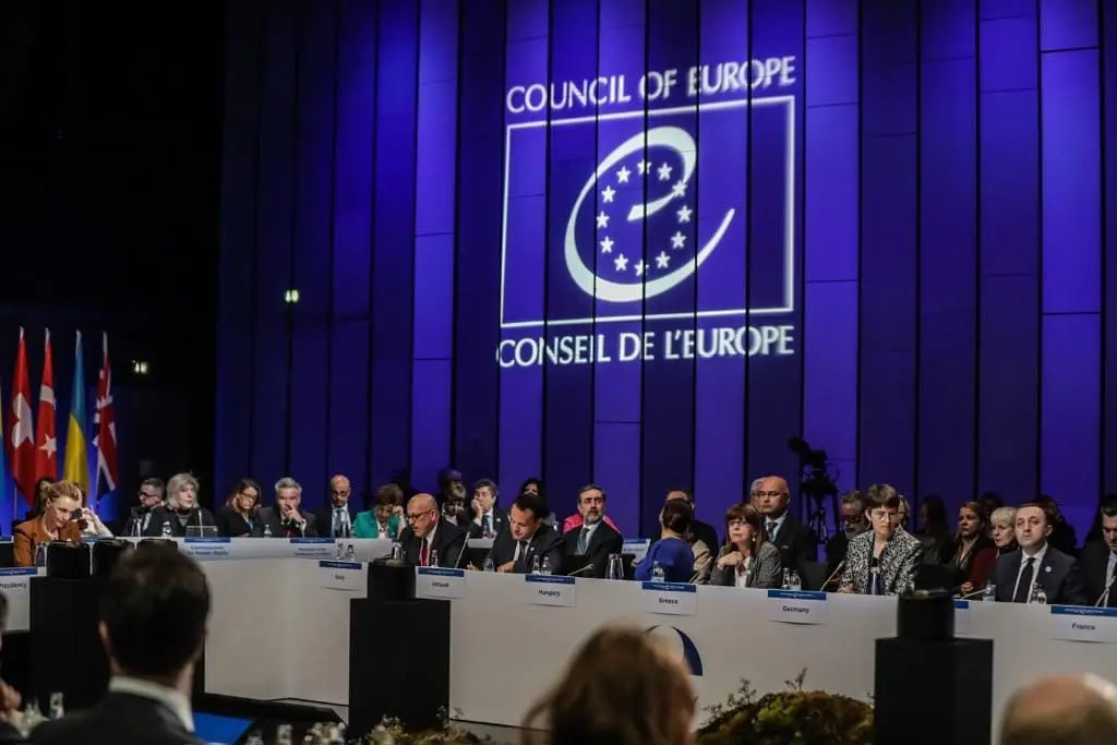 Παρέμβαση στη συζήτηση με θέμα Ενωμένοι για την Ευρώπη στην Oλομέλεια της 4ης Συνόδου Αρχηγών Κρατών 1