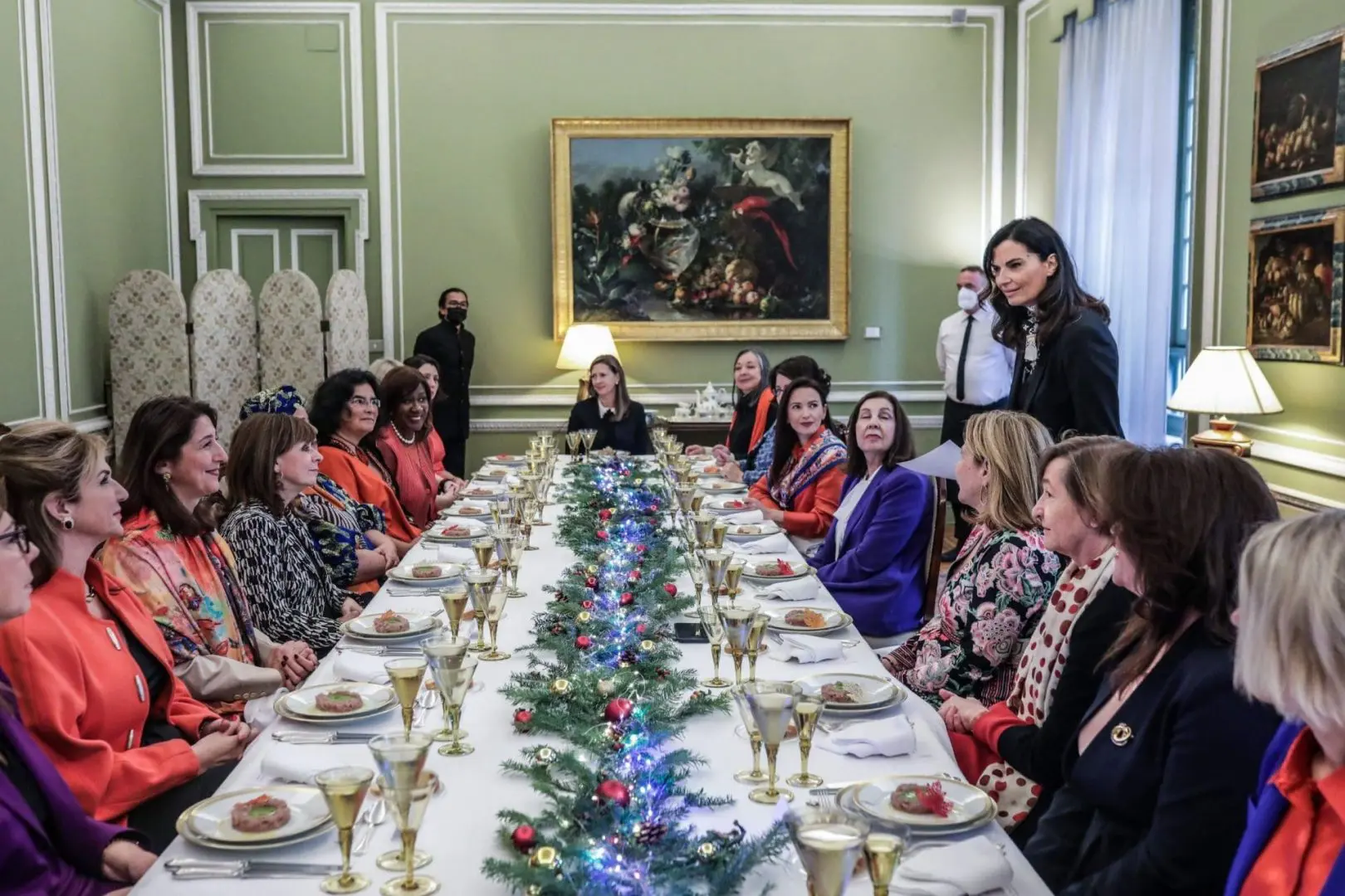 Σε γεύμα με γυναίκες Πρέσβεις 2