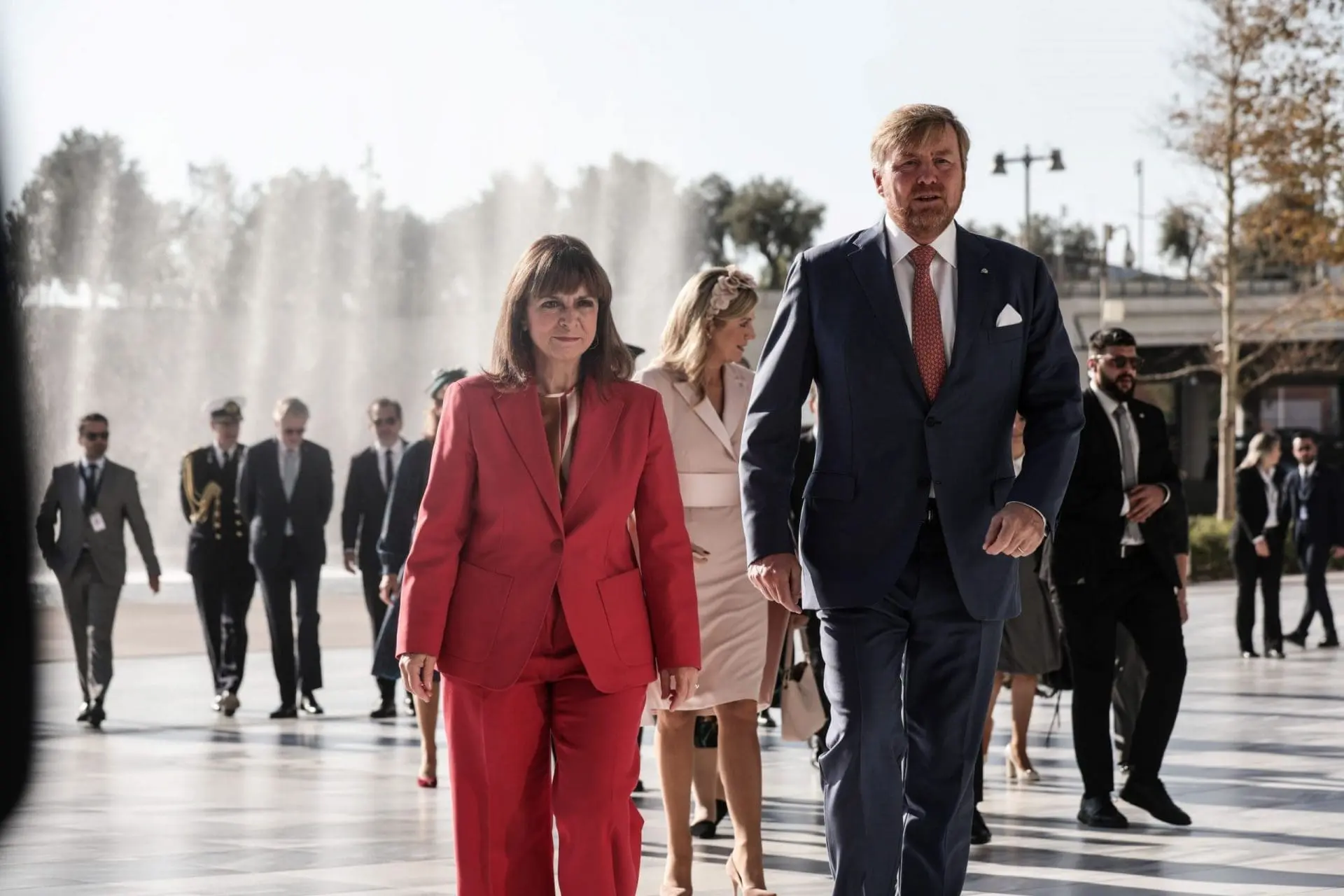 Στη συζήτηση στρογγυλής τραπέζης για τη βία κατά την γυναικών με τον Βασιλιά και την Βασίλισσα της Ολλανδίας 3