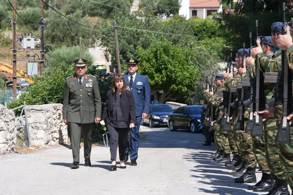 Στην κηδεία του πιλότου Χρήστου Μουλά