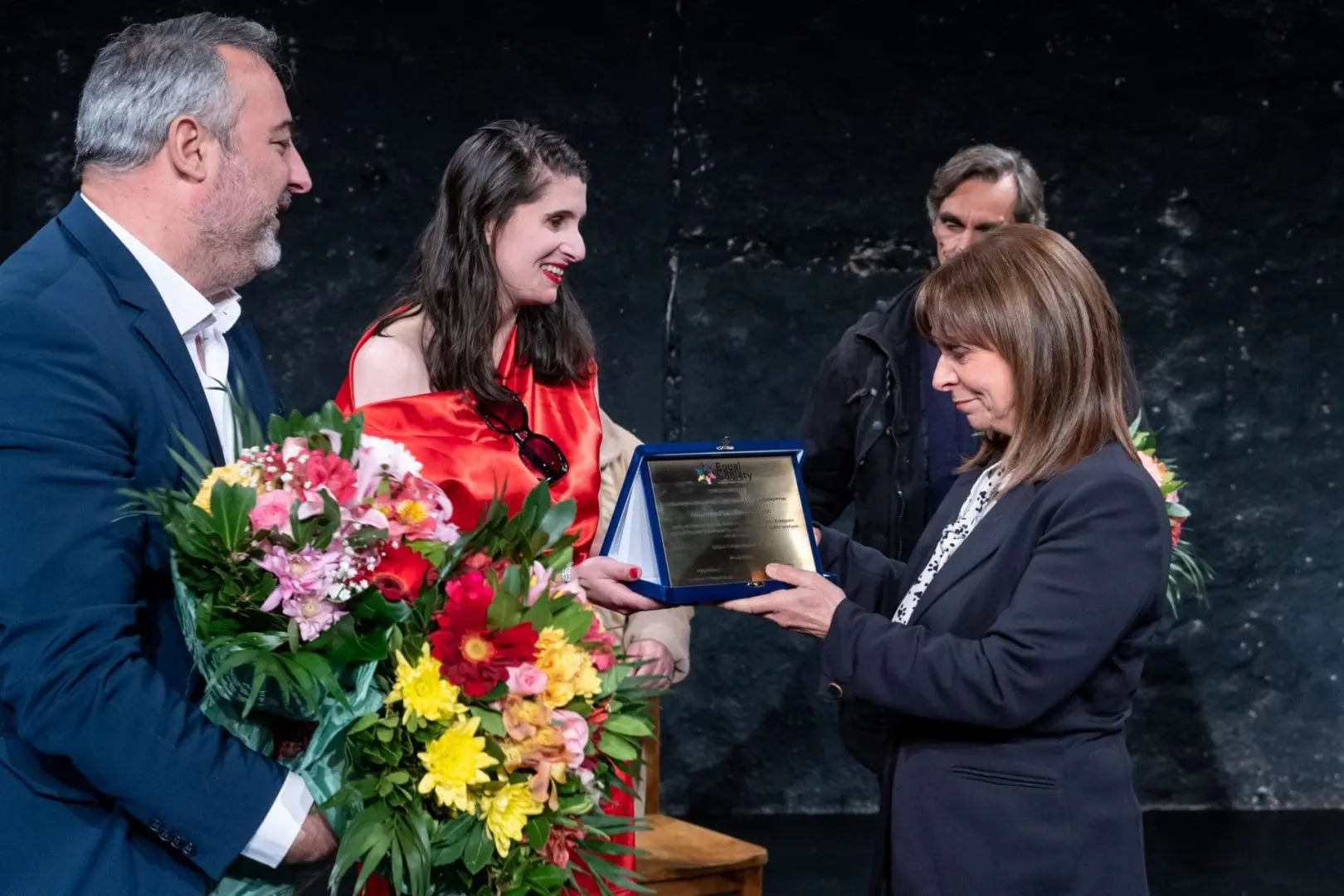 Στην παράσταση Ανοιχτές πληγές 1