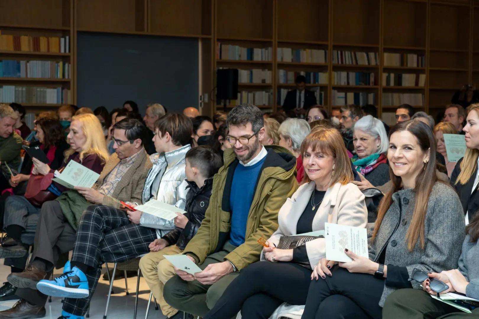 Στο θεατρικό αναλόγιο Η Αμαλία Μουτούση διαβάζει τους Eλαφροΐσκιωτους του Αλέξανδρου Παπαδιαμάντη 2