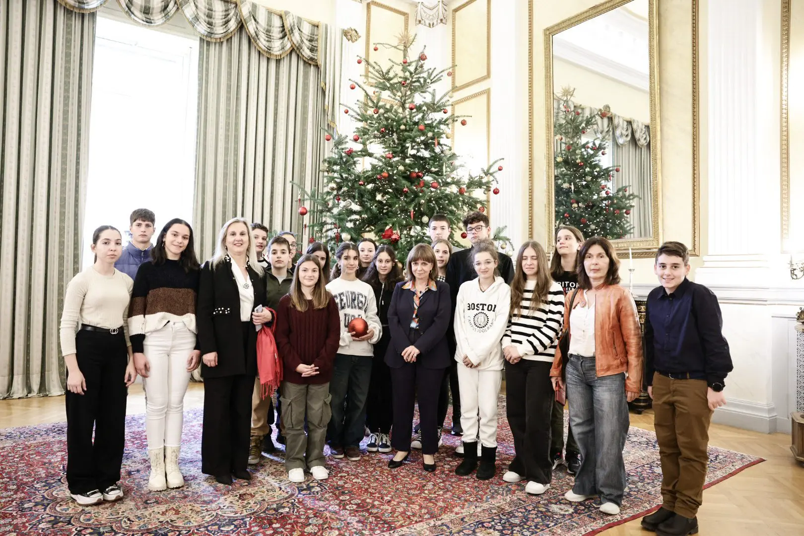 Στολισμός του χριστουγεννιάτικου δέντρου του Προεδρικού Μεγάρου 1 1