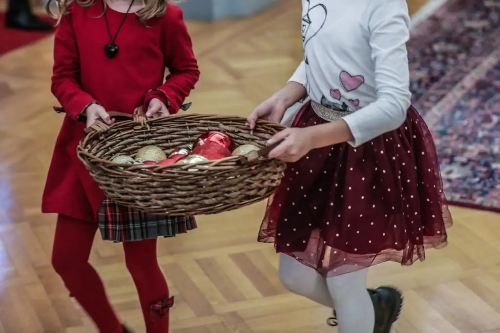 Στολισμός του χριστουγεννιάτικου δέντρου του Προεδρικού Μεγάρου 1