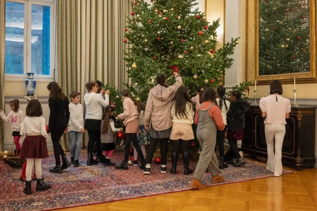 Στολισμός του χριστουγεννιάτικου δέντρου του Προεδρικού Μεγάρου 4