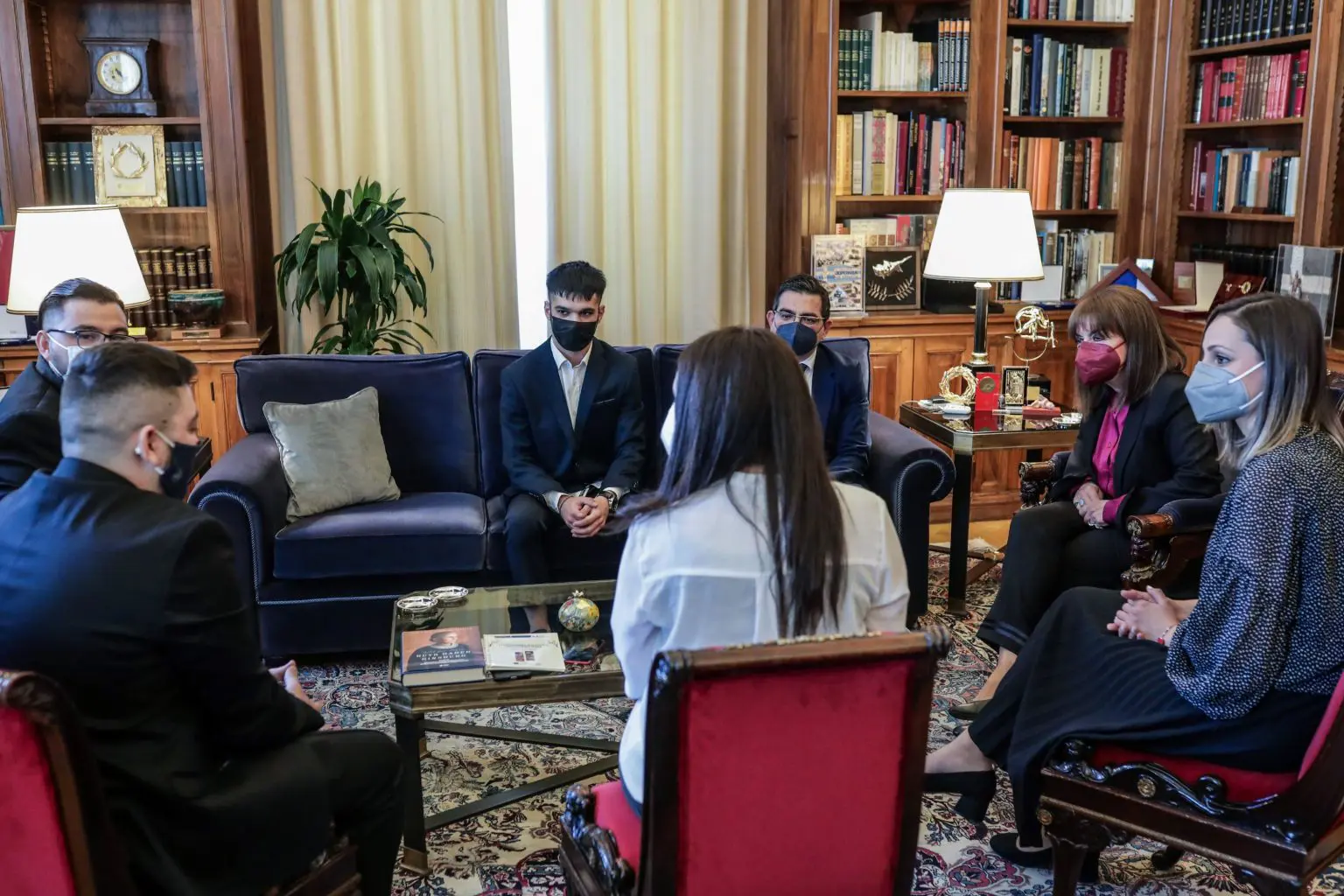 Συνάντηση με νέες και νέους Ρομά με αφορμή τη Διεθνή Ημέρα των Ρομά