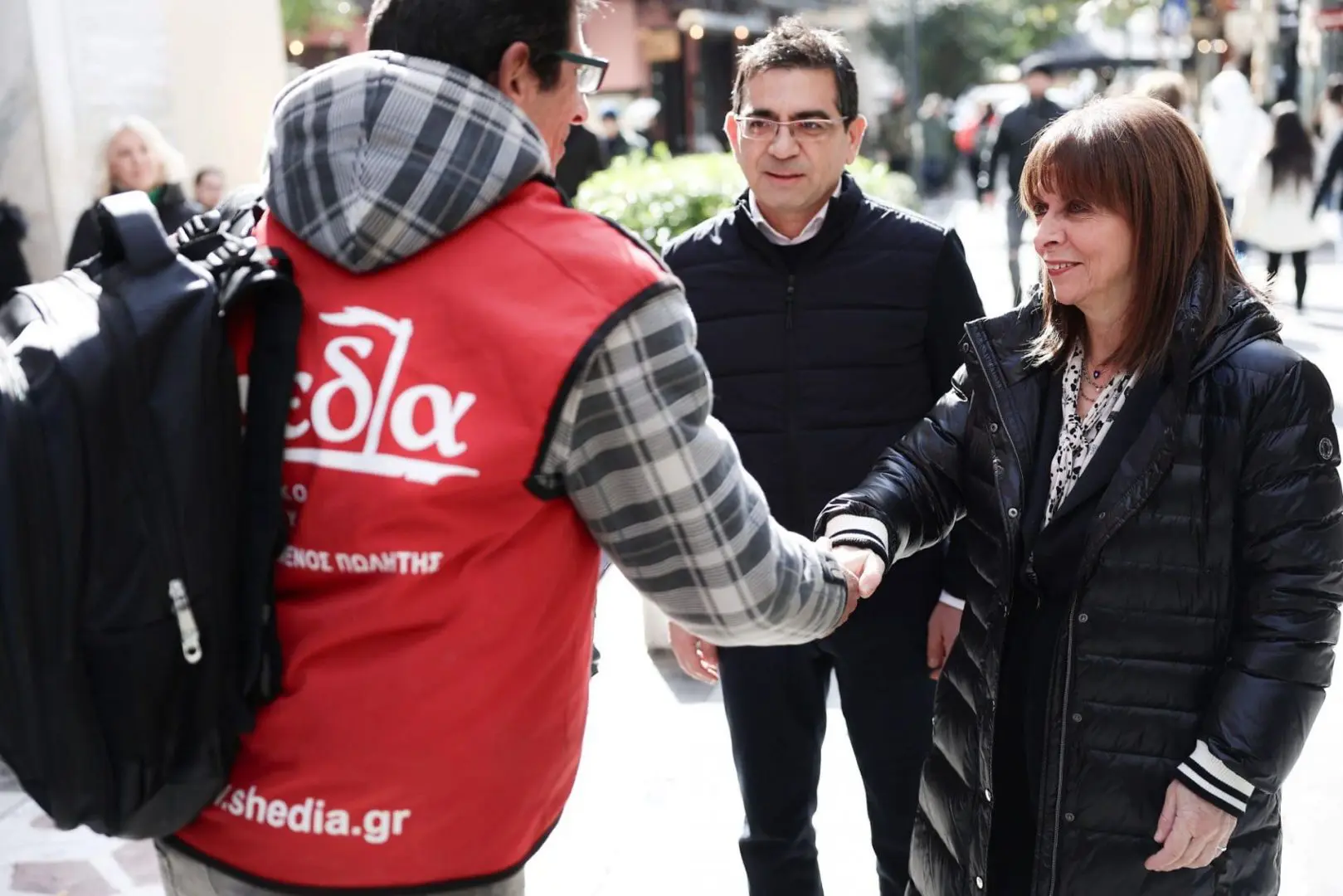 Συνάντηση με πωλητές του περιοδικού δρόμου σχεδία 4
