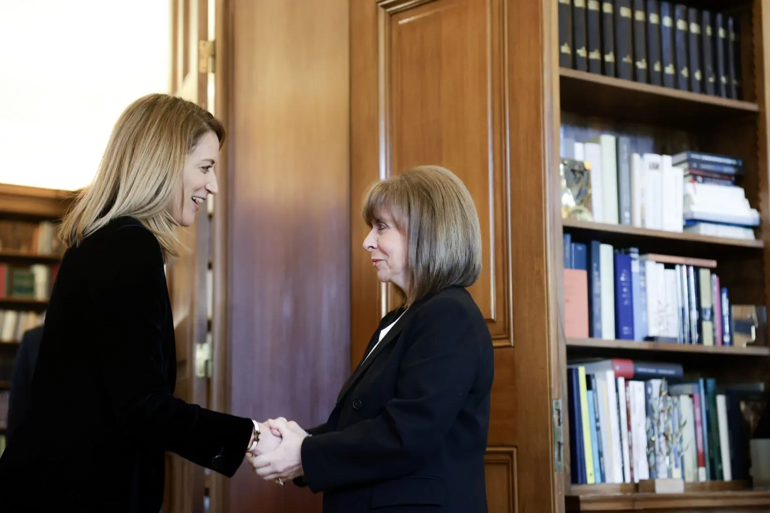 Συνάντηση με την Πρόεδρο του Ευρωπαϊκού Κοινοβουλίου Roberta Metsola