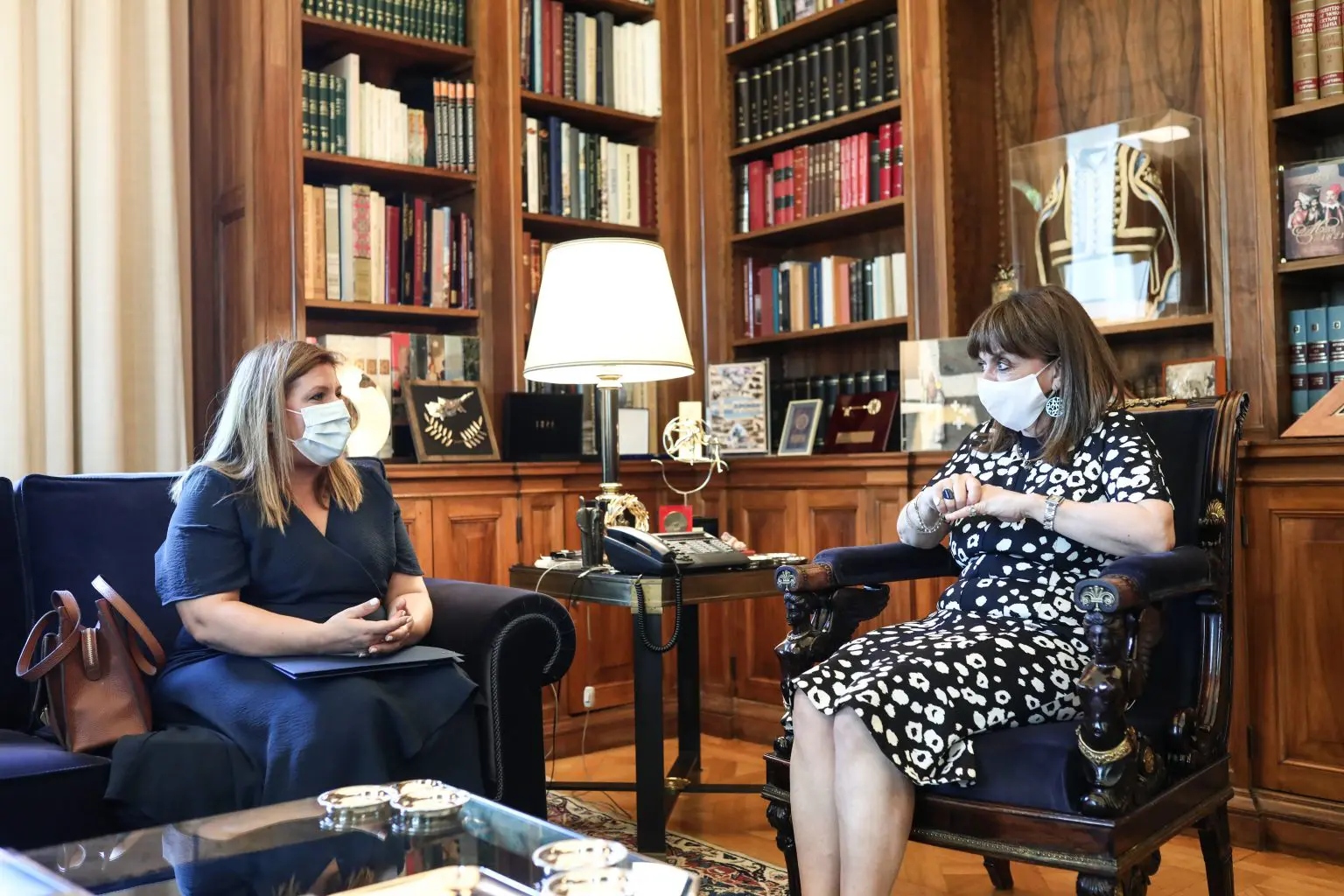 Συνάντηση με την Υφυπουργό Εργασίας και Κοινωνικών Υποθέσεων Μαρία Συρεγγέλα