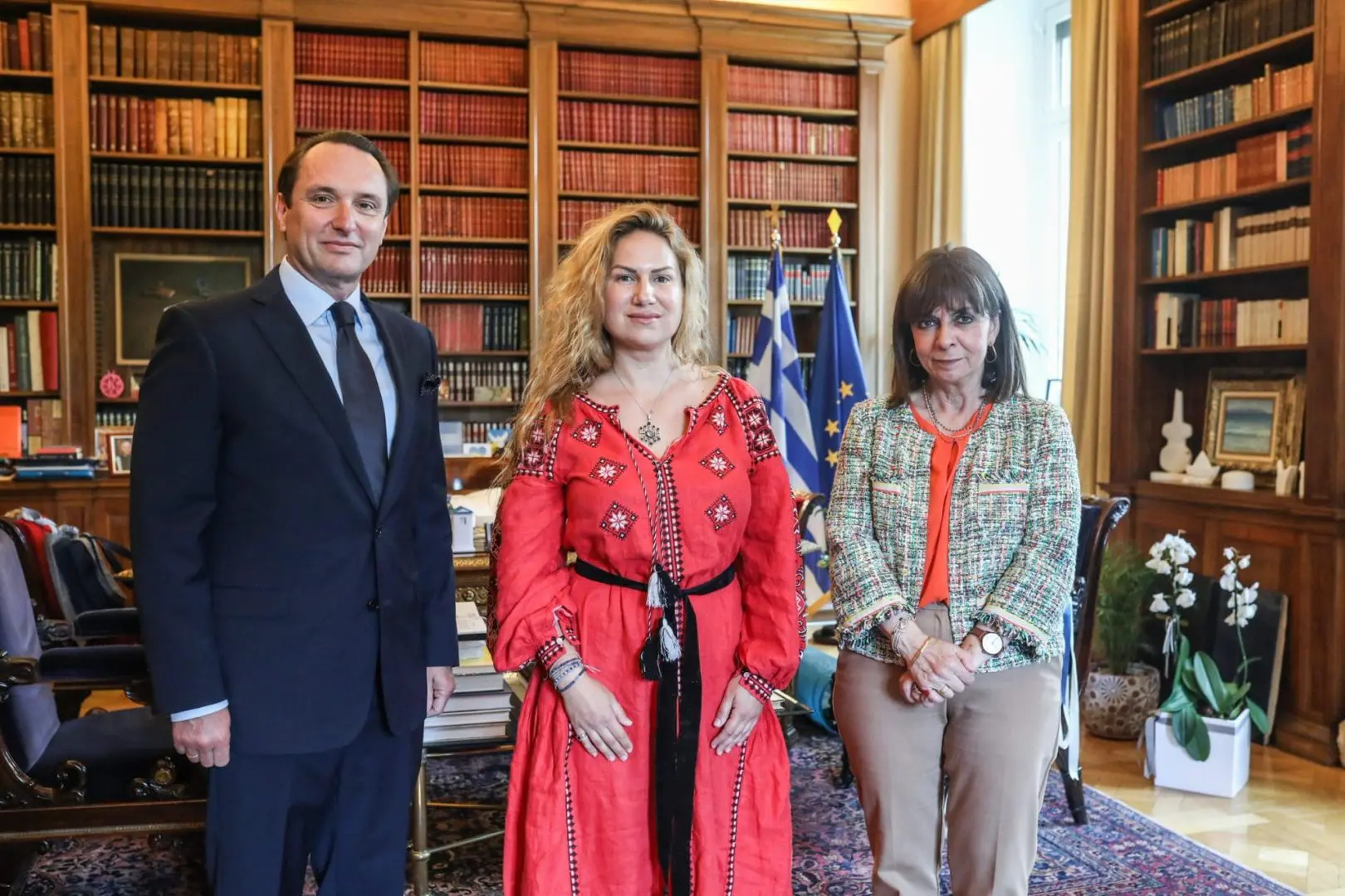 Συνάντηση με τον Ουκρανό Πρέσβη Sergii Shutenko και την Ουκρανή πρόσφυγα Nataliya Skiba 1