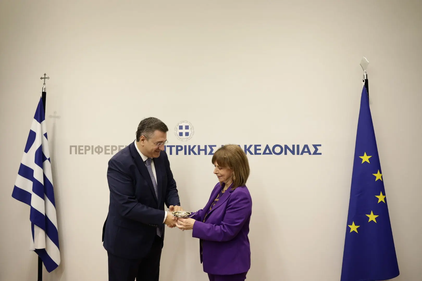 Συνάντηση με τον Περιφερειάρχη Κεντρικής Μακεδονίας Απόστολο Τζιτζικώστα 1 1