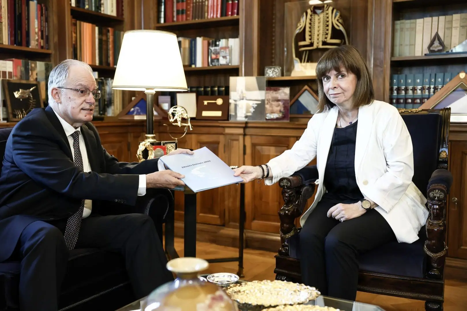 Συνάντηση με τον Πρόεδρο της Βουλής Κωνσταντίνο Τασούλα 3