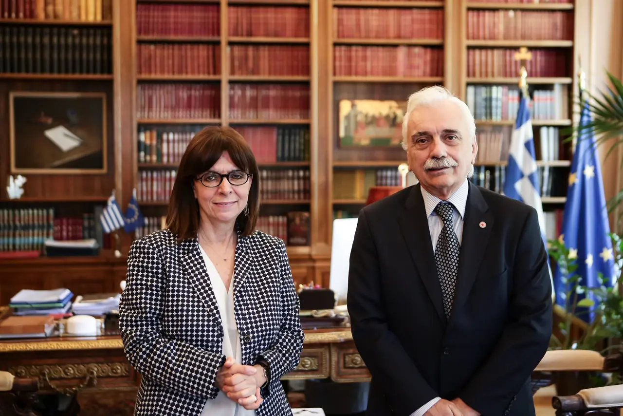 Συνάντηση με τον Πρόεδρο του Ελληνικού Ερυθρού Σταυρού Αντώνιο Αυγερινό