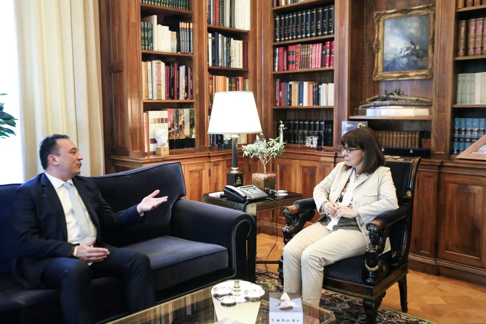 Συνάντηση με τον Υφυπουργό Εξωτερικών Κώστα Βλάση