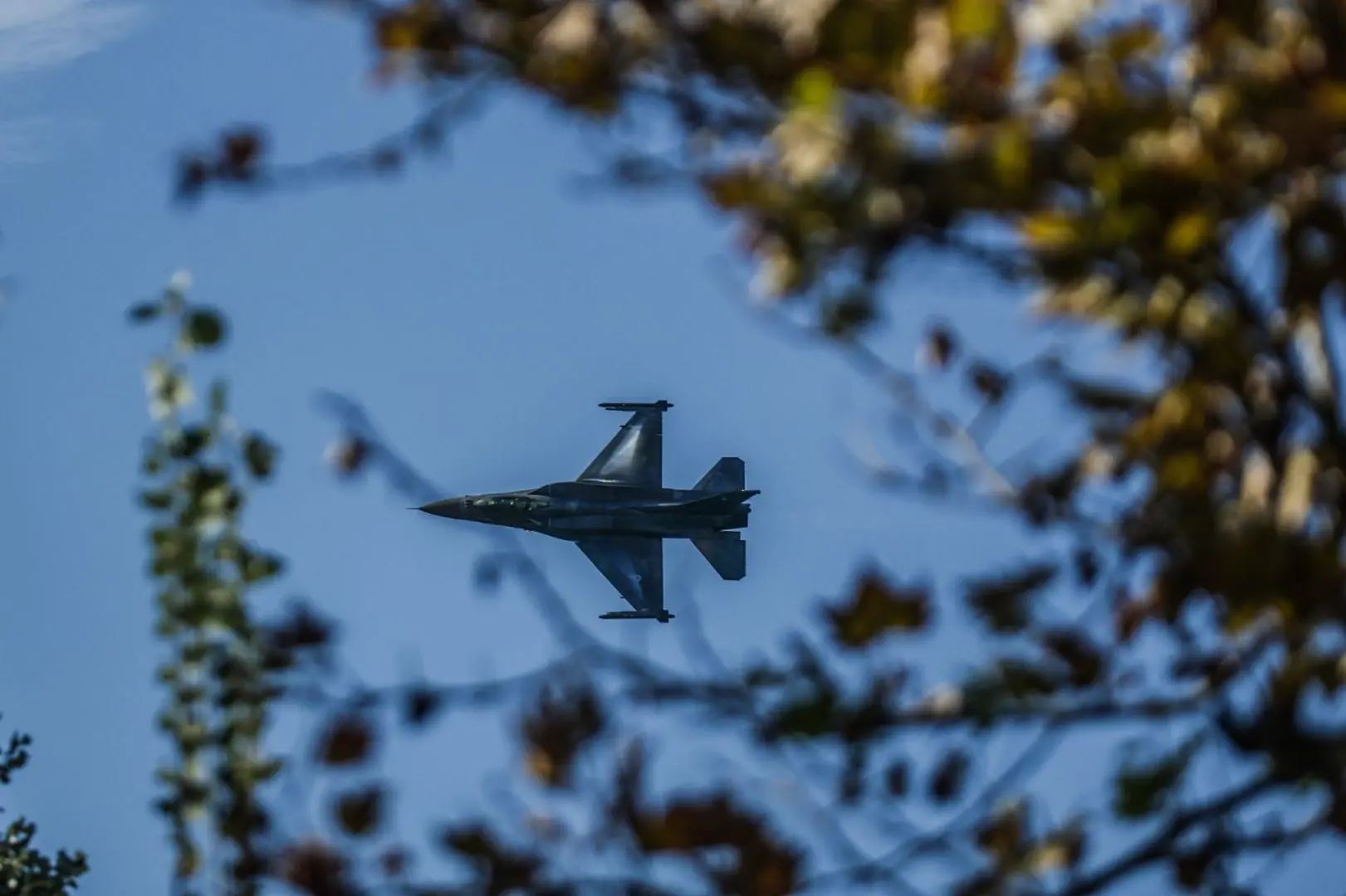 Συνομιλία της Προέδρου της Δημοκρατίας Κατερίνας Σακελλαροπούλου με τον Κυβερνήτη του F 16 ΖΕΥΣ 3