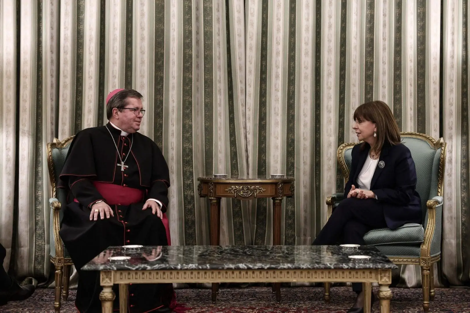 Τελετή επίδοσης διαπιστευτηρίων νέων Πρέσβεων 4 2