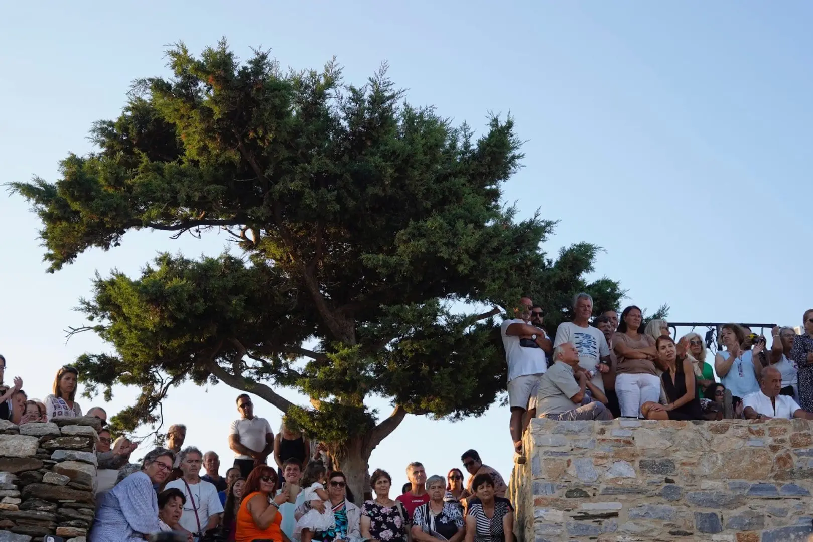 Χαιρετισμός στην τελετή απόδοσης της Επισκοπής Σικίνου στο κοινό 1