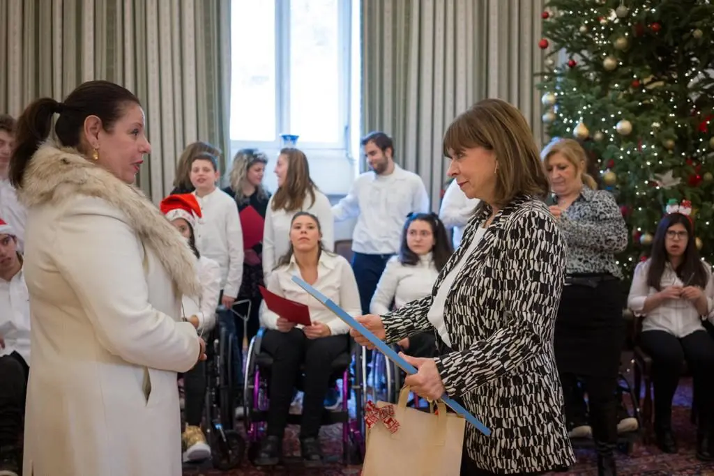 Χριστουγεννιάτικα κάλαντα από το Ίλιον και την Καρδίτσα 2