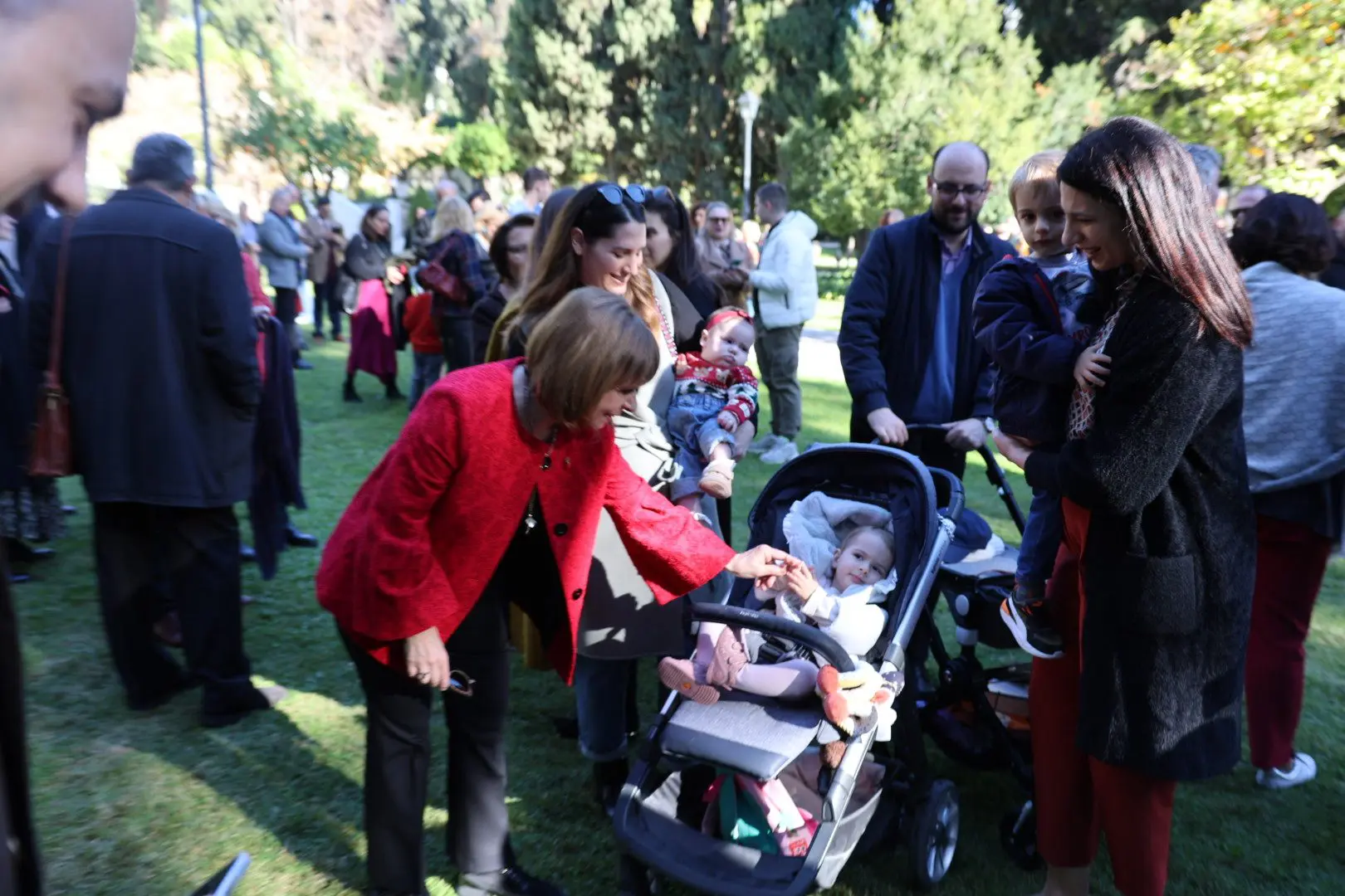 Χριστουγεννιάτικες μελωδίες στον κήπο του Προεδρικού Μεγάρου 6